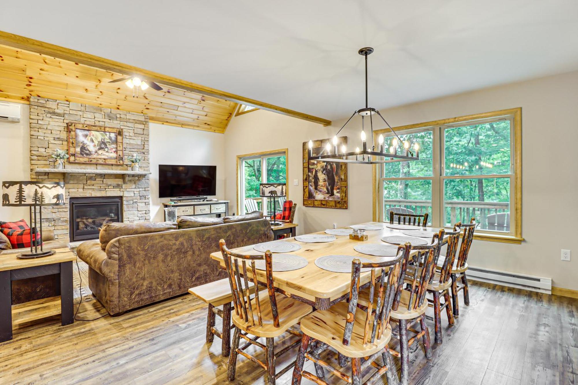 Holiday home Spacious Pocono Games, Hot Tub, Access Albrightsville