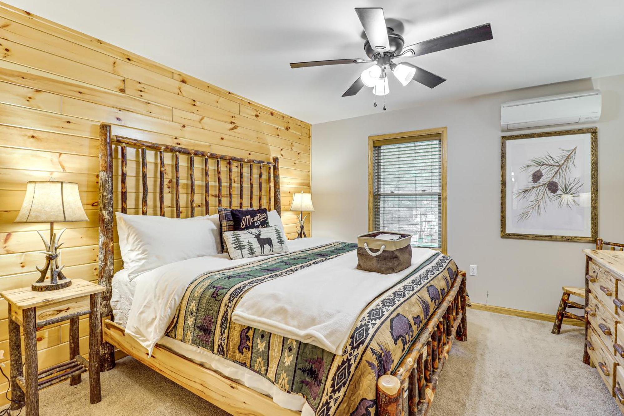 Spacious Pocono Games, Hot Tub, Access